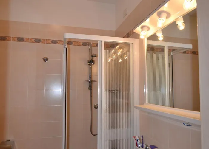 Coastal Escape - Modern Flat With Wi-fi Appartamento